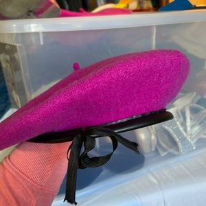 PARA DE LUXE Pink Beret 100% Wool One Size